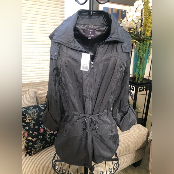 🧥 Black Anorak Detachable Hooded Jacket. - Picture 2 of 9
